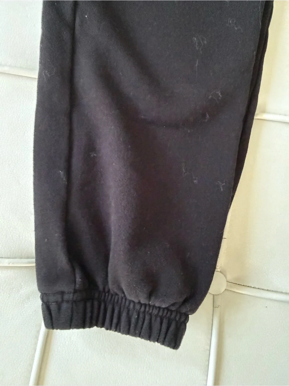 ALO Yoga Women Black Sweat Joggers with White 'alo' Logo